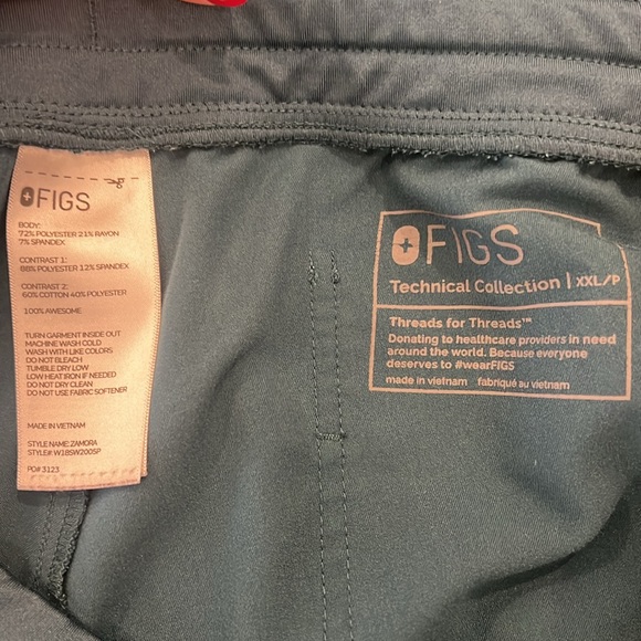 Figs Women Scrubs, Ruffle Sleeve Top & Zamora Jogger Pant- XXL - Picture 2 of 5